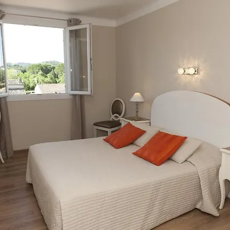Le Castelet Des Alpilles Hotel