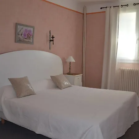 Le Castelet Des Alpilles