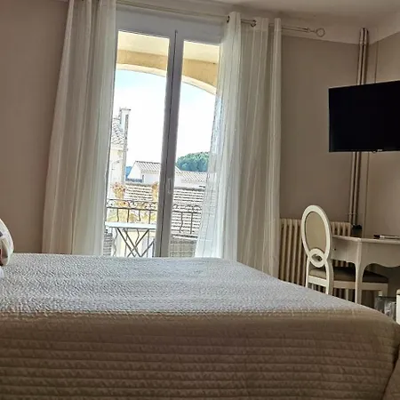 Le Castelet Des Alpilles Hotel