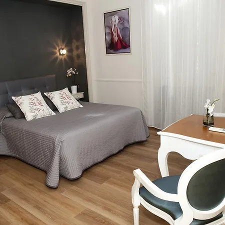 Hotel Le Castelet Des Alpilles Saint-Remy-de-Provence